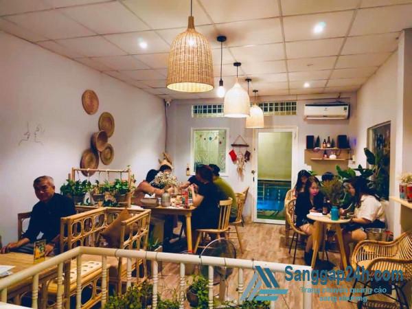 Cần sang nhanh quán beer trên lầu, dân cư đông đúc, trung tâm quận 5.