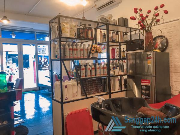 Sang tiệm tóc - nail