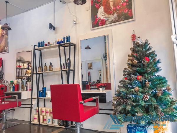 Sang tiệm tóc - nail