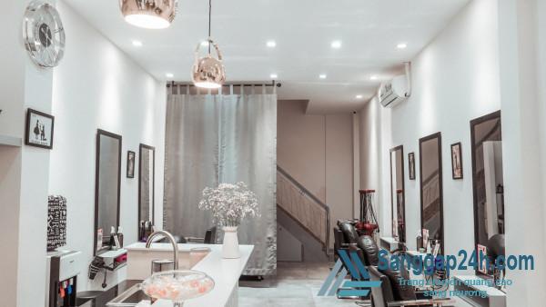 Sang tiệm tóc - nail