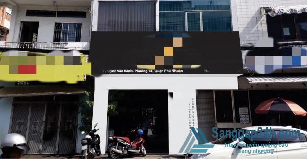 Cần sang nhanh shop thời trang mặt tiền đường Huỳnh Văn Bánh, phường 14, quận Phú Nhuận.