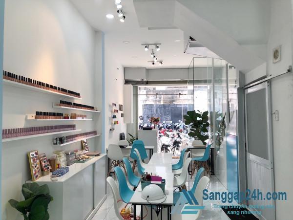 Sang tiệm tóc - nail