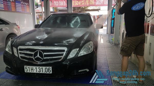 Sang tiệm rửa - sửa xe