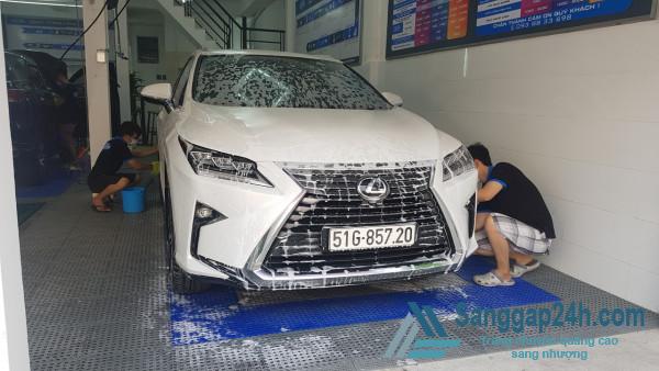 Sang tiệm rửa - sửa xe