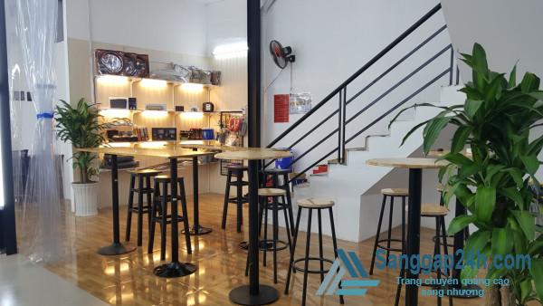 Sang tiệm rửa - sửa xe