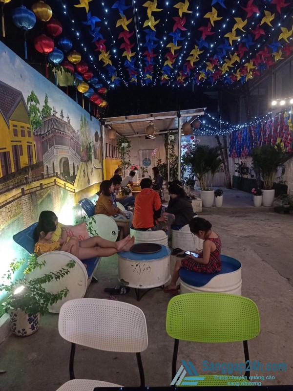 Sang quán cafe sân vườn khu dân cư đông đúc trung tâm quận Thanh Khê, Đà Nẵng.
