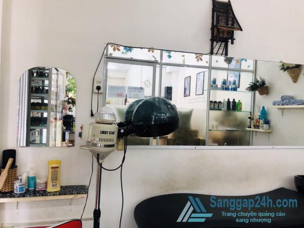 Sang tiệm tóc - nail