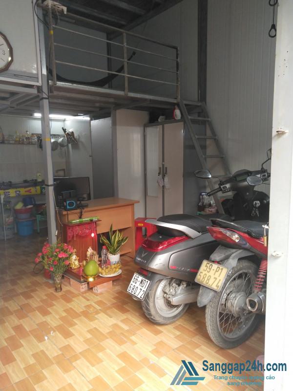 Sang tiệm giặt ủi