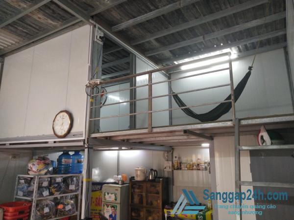 Sang tiệm giặt ủi