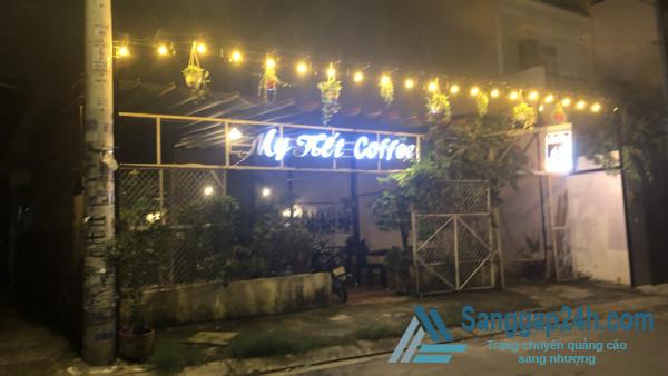 Cần sang quán cafe nằm khu dân cư đông đúc, trung tâm quận 12.