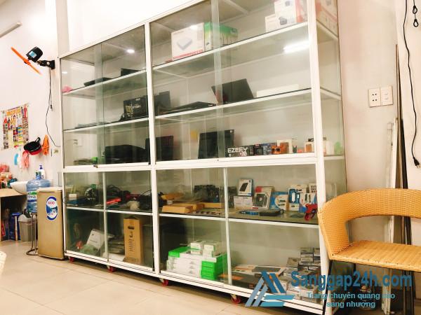 Sang tiệm điện thoại