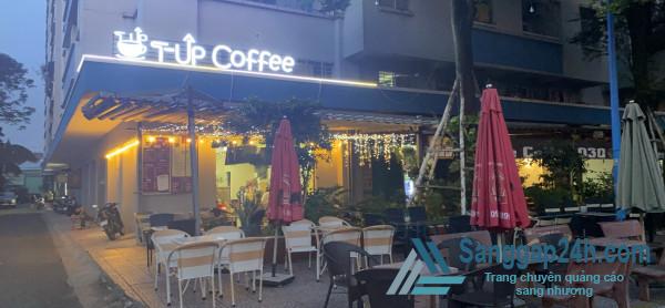 Sang quán cafe nằm ở chung cư Besco An Sương, đường Song Hành, phường Trung Mỹ Tây, quận 12.