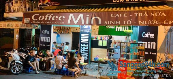Sang quán cafe nằm mặt tiền đường số 2 Cư Xá Lữ Gia, phường 15, quận 11.