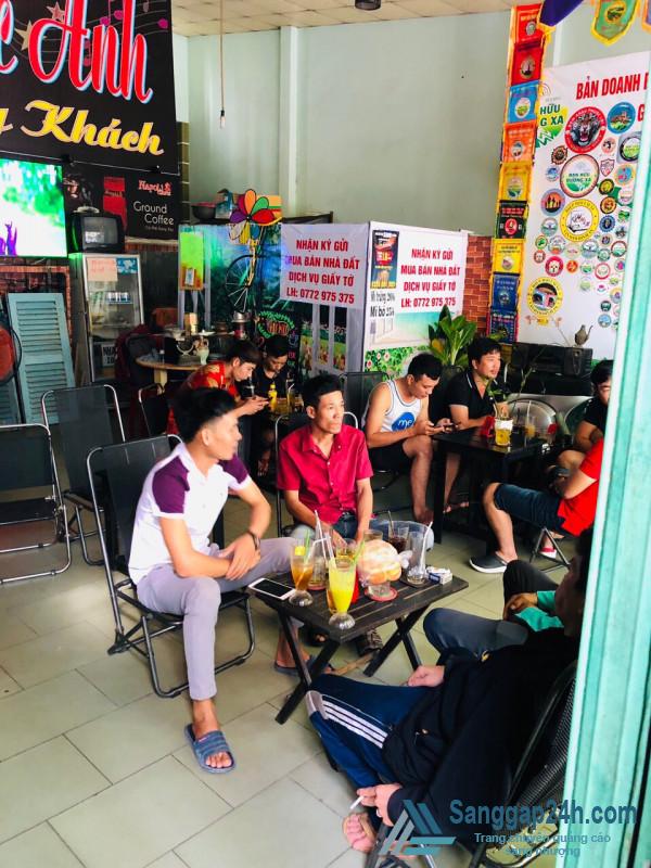 Sang quán cà phê nằm khu dân cư đông đúc, trung tâm Lái Thiêu, Bình Dương.