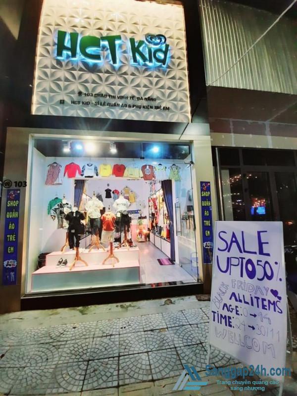 Sang nhượng shop thời trang đang hoạt động kinh doanh, mặt tiền đường, nằm khu dân cư đông đúc.