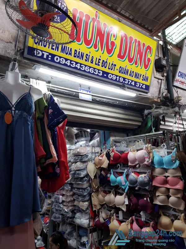 Sang sạp chợ Tân Bình.