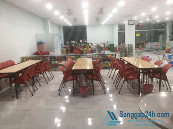 Sang nhượng căn tin hơn 600 học sinh tại trường Quốc Tế Nam Việt - 599 Lê Văn Thọ, phường 14, quận Gò Vấp. 