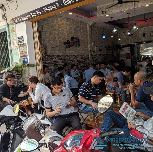 Sang quán cafe đã hoạt động 4 năm nằm mặt tiền đường, trung tâm quận 3.