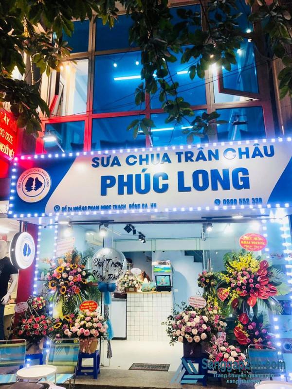 Sang nhượng cửa hàng sữa chua trân châu ở đường Phạm Ngọc Thạch, quận Đống Đa, Hà Nội.