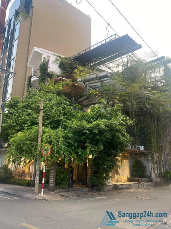 Sang quán cafe sân vườn, máy lạnh, 2 mặt tiền, nằm đường lớn, khu dân cư đông, trung tâm quận 3. 