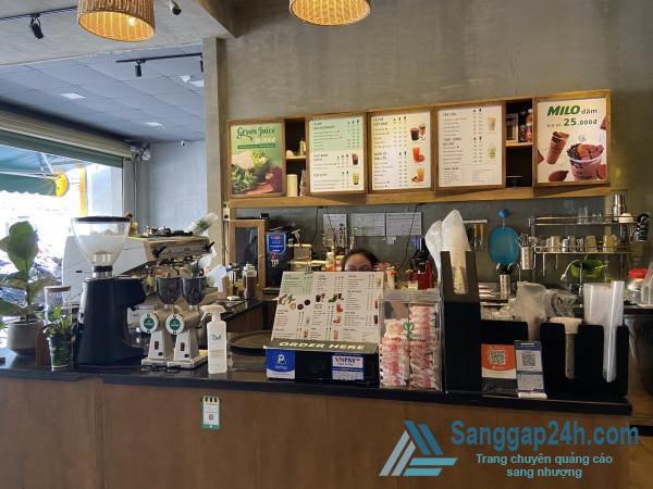 Sang quán cafe