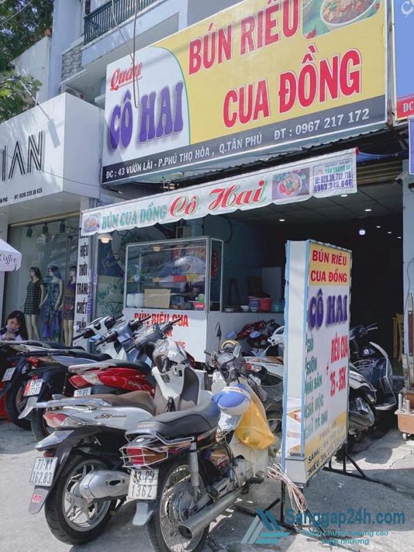 Sang nhượng nhanh quán bún riêu mặt tiền đường Vườn Lài, quận Tân Phú.