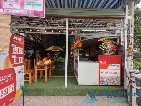 Sang nhanh quán cafe sân vườn, cơm văn phòng, kiêm sổ xố Vietlot nằm ngay cầu Sáu Thế, mặt tiền đường lớn.