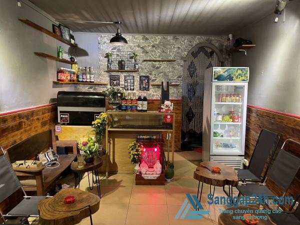Sang quán cà phê nằm khu dân cư đông, trung tâm quận 3.