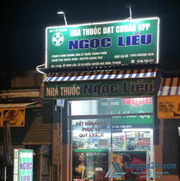 Sang nhượng tiệm thuốc nằm khu dân cư đông đúc, mặt tiền tiền, trung tâm huyện Hóc Môn.