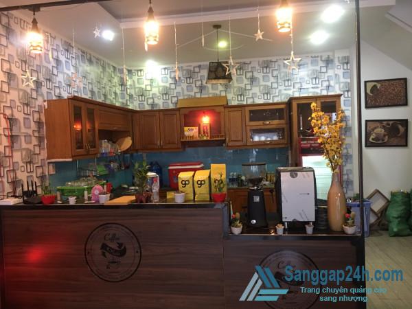 Sang quán cafe