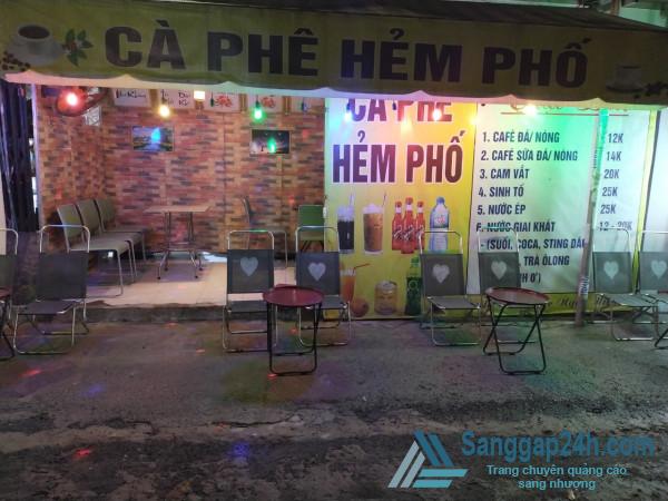 Sang nhượng quán cafe view bờ sông, nằm khu dân cư đông đúc, trung tâm quận 8.