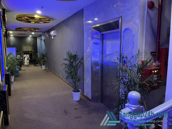 Sang quán bar - karaoke