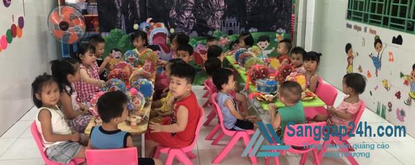 Sang trường mầm non