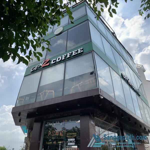 Sang nhượng quán cafe máy lạnh, view cực chill, không gian rộng rãi.