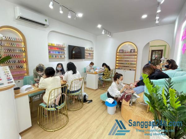 Sang tiệm tóc - nail