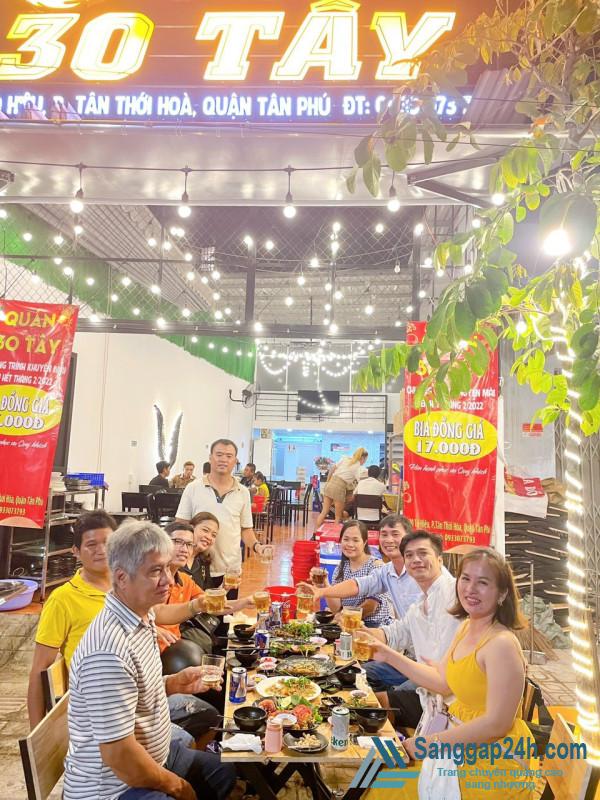 Sang nhượng quán nhậu nằm mặt tiền đường lớn Tô Hiệu, quận Tân Phú. 