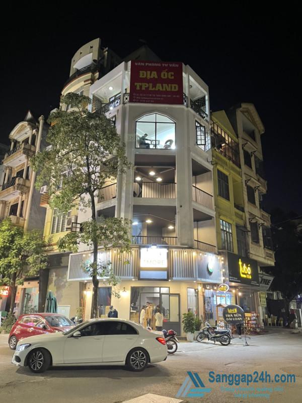 Sang nhượng quán cafe view đẹp mặt tiền đường lớn, trung tâm huyện Đông Anh, Hà Nội.