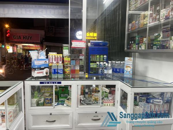 Sang nhượng nhà thuốc mặt bằng gốc ngã 4, trung tâm quận Tân Phú.
