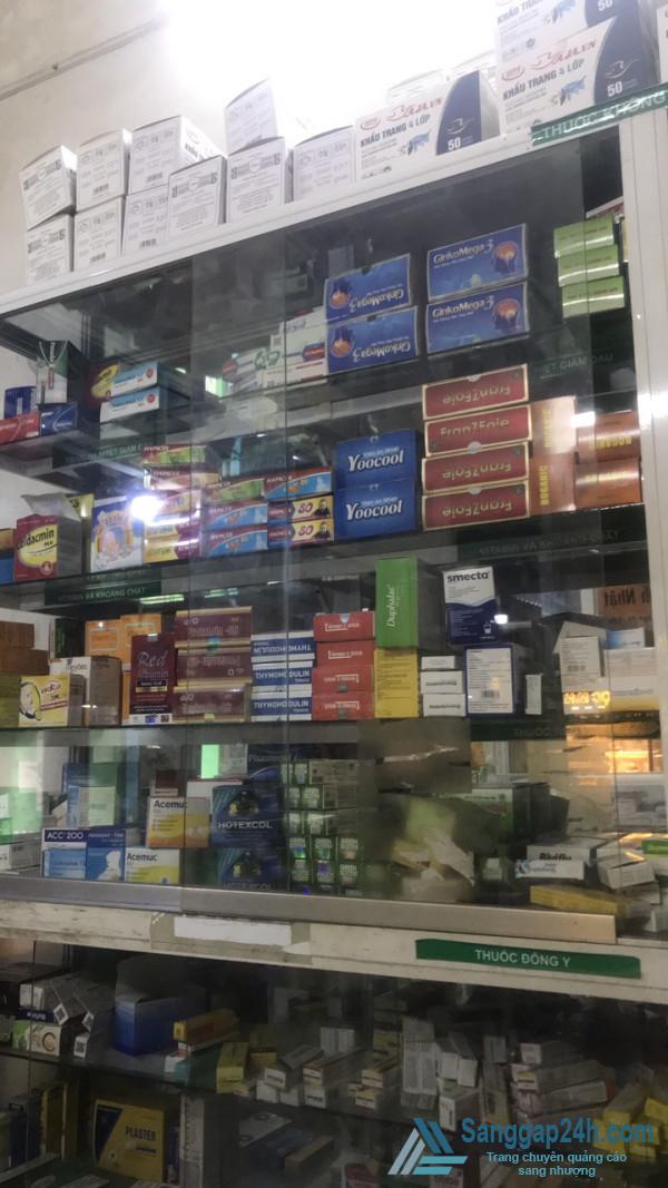 Sang nhà thuốc tây