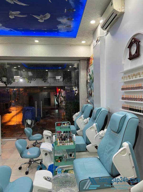 Sang tiệm tóc - nail
