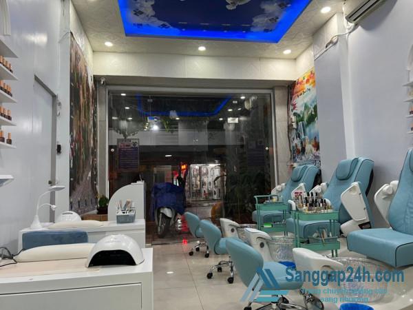 Sang tiệm tóc - nail