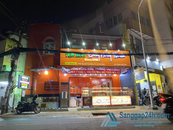 Sang Tiệm Bánh Mì Nằm Mặt Tiền Đường Nguyễn Thái Bình Quận Tân 