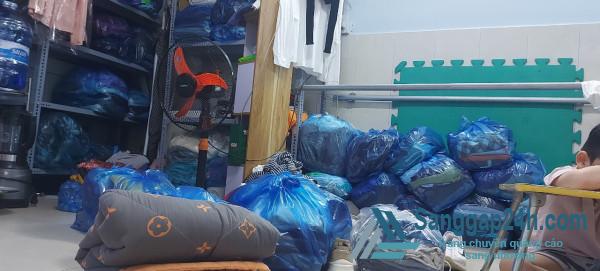 Sang tiệm giặt ủi