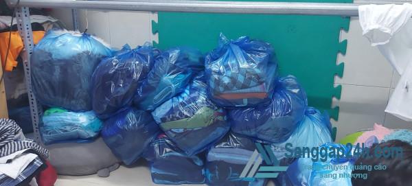 Sang tiệm giặt ủi