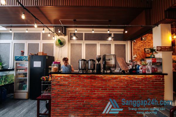 Sang quán cafe