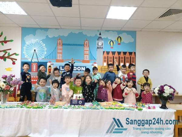 Sang trường mầm non