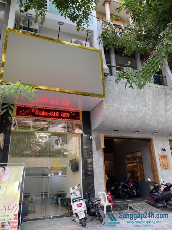 Cần Sang Nhượng Spa Nằm Mặt Tiền Phan Xích Long Quận Phú Nhuận.
