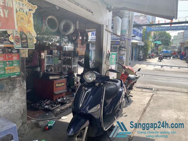 Sang tiệm rửa - sửa xe