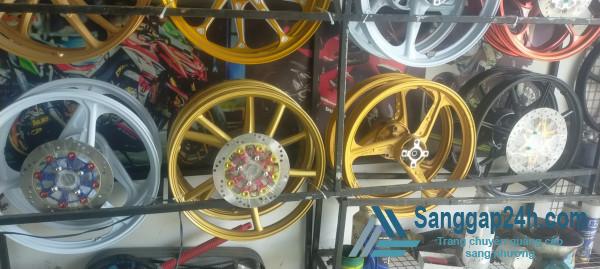 Sang tiệm rửa - sửa xe