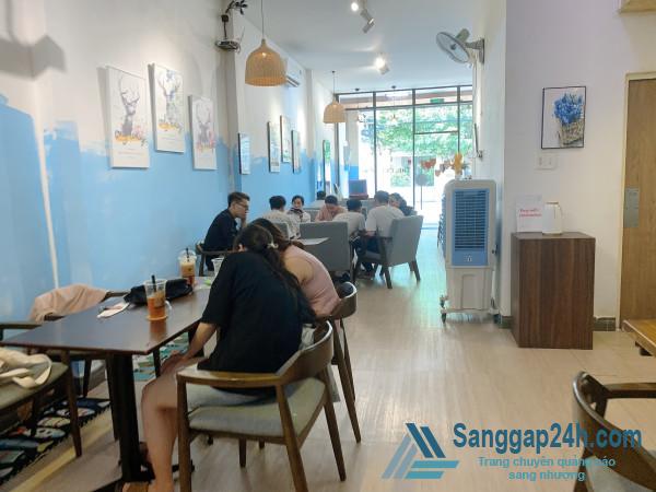 Sang quán cafe
